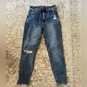 00SHORT American Eagle Outfitters Blue Mom Jeans Distressed